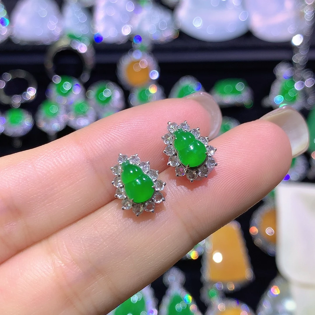 翡翠18K金镶嵌耳饰高冰满绿葫芦