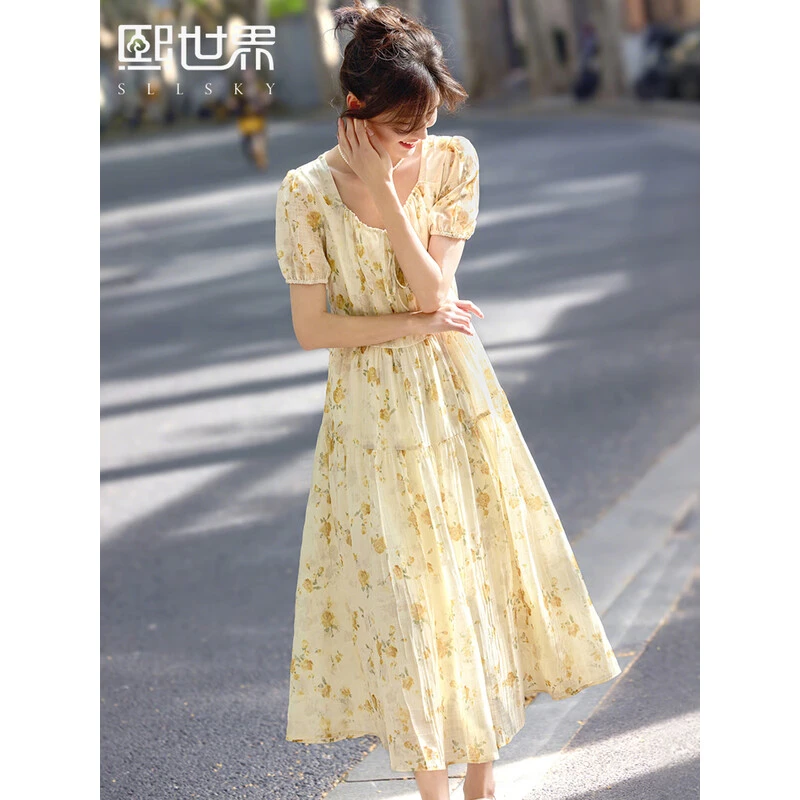 印花V领夏季新款2025连衣裙花朵显瘦连衣裙森系法式方领
