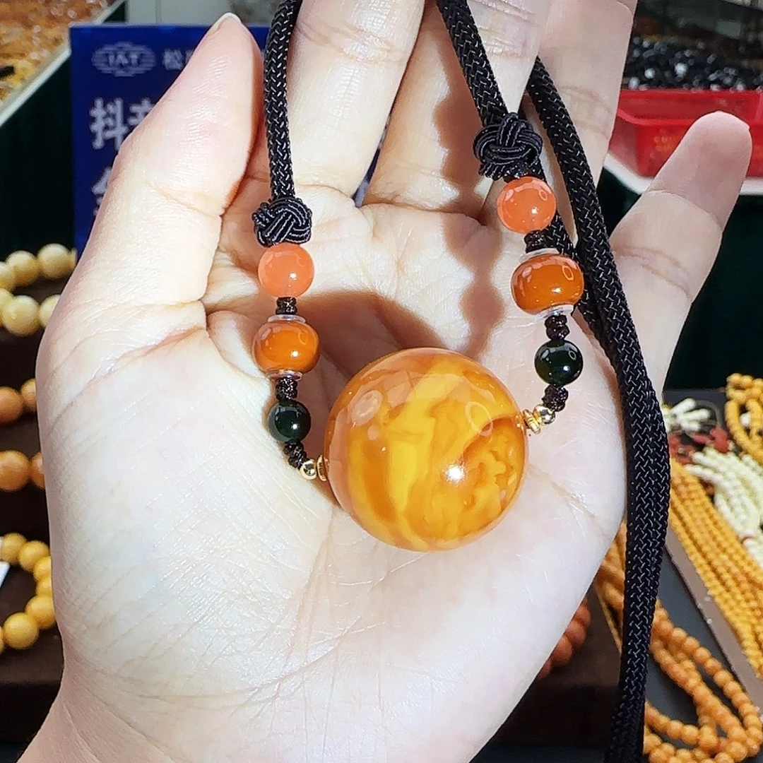 琥珀未镶嵌颈饰吊坠