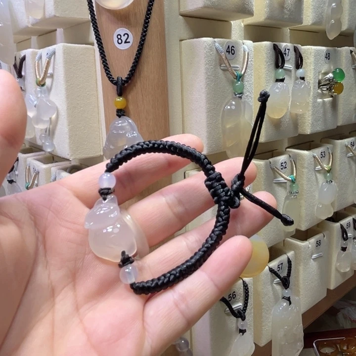 玛瑙/玉髓颈饰未镶嵌猫*