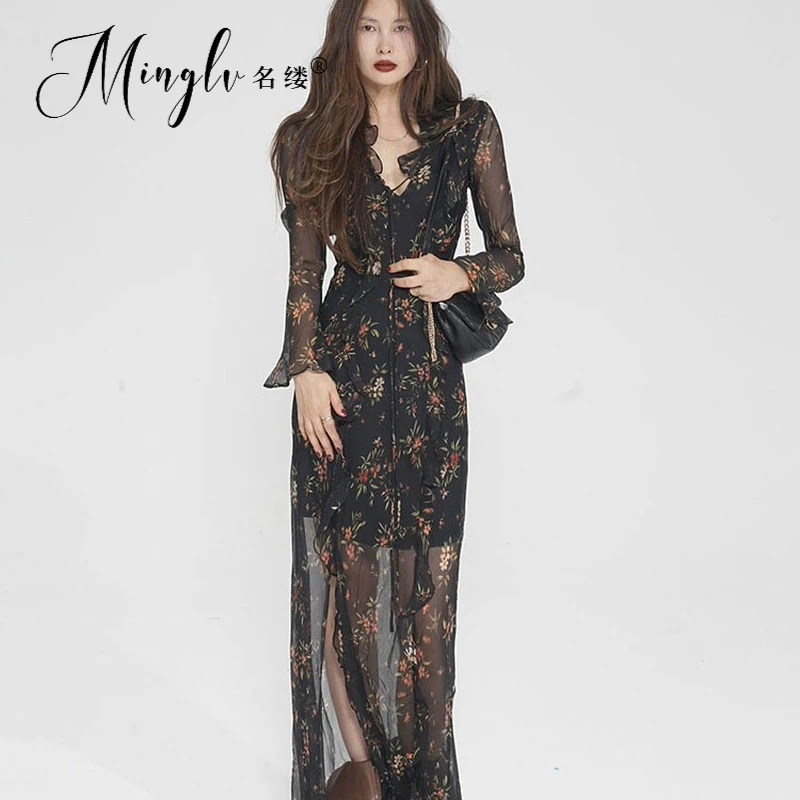 巨好看掐腰裙子女秋法式高级感大方得体气质荷叶边黑色碎花连衣裙