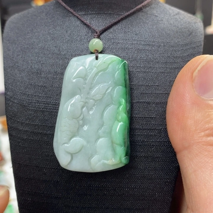 翡翠颈饰未镶嵌吊坠