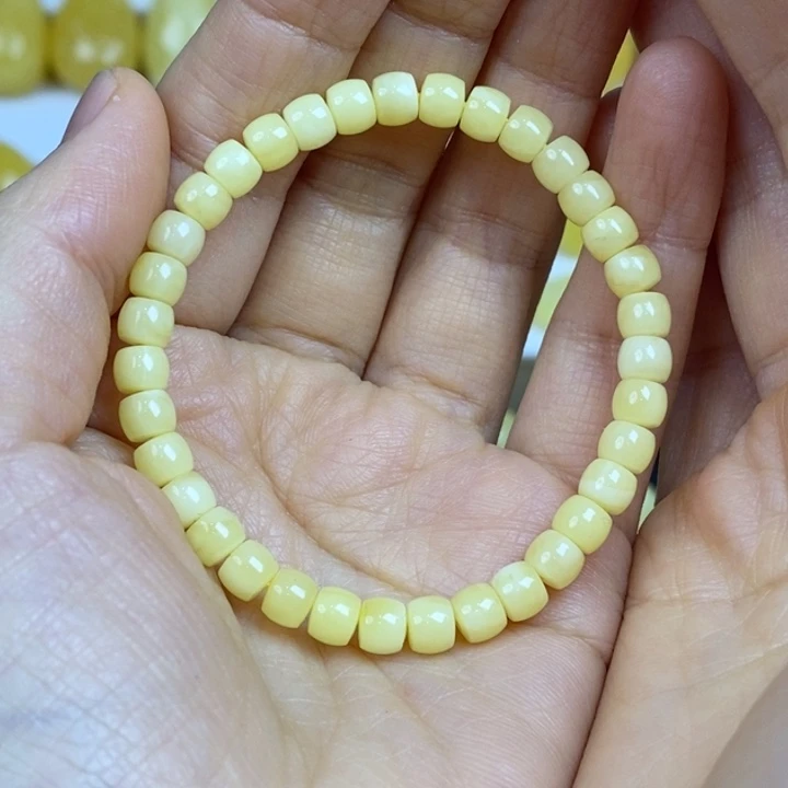 蜜蜡手链未镶嵌L***?天然原矿假一赔十