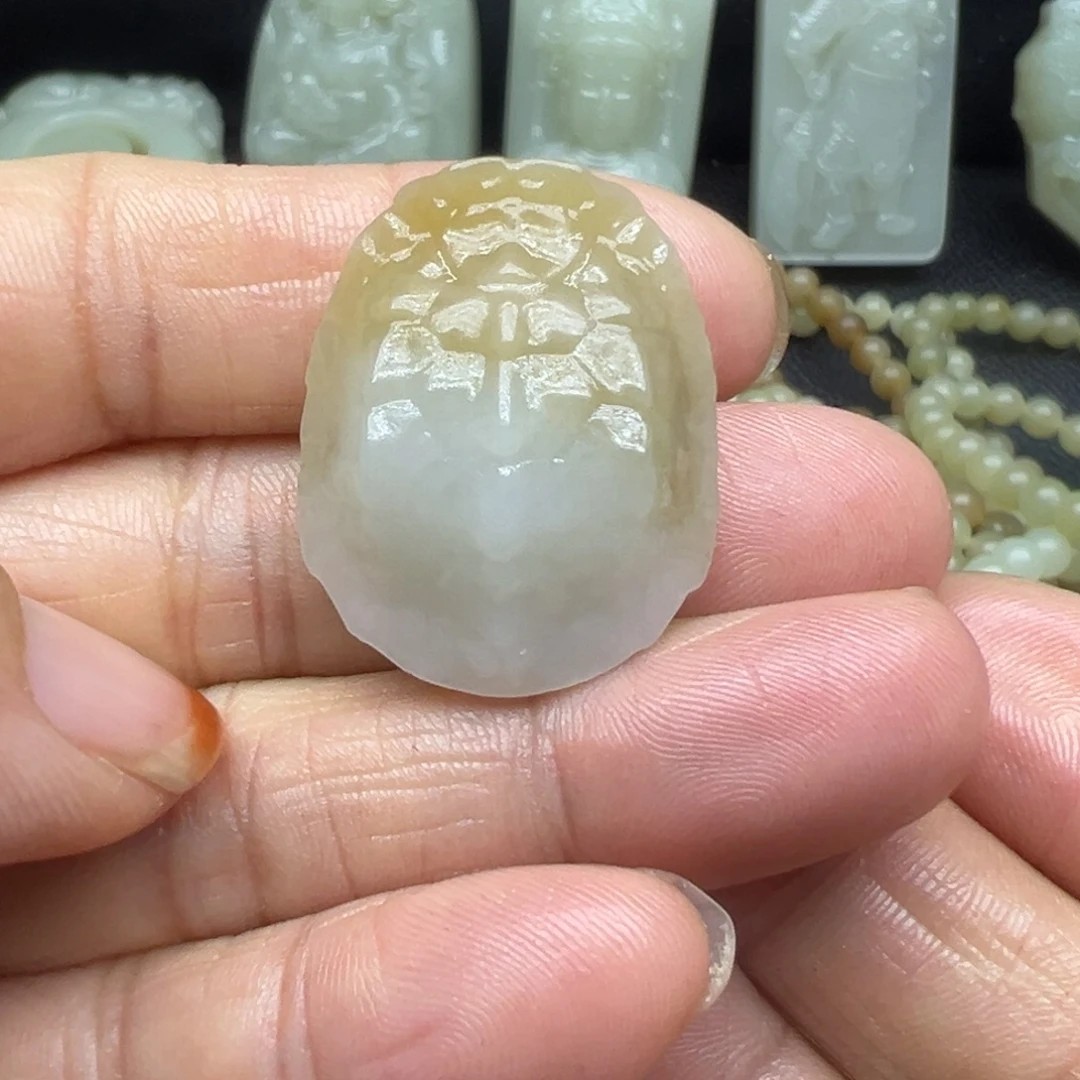 和田玉（糖玉）未镶嵌吊坠(不含链)