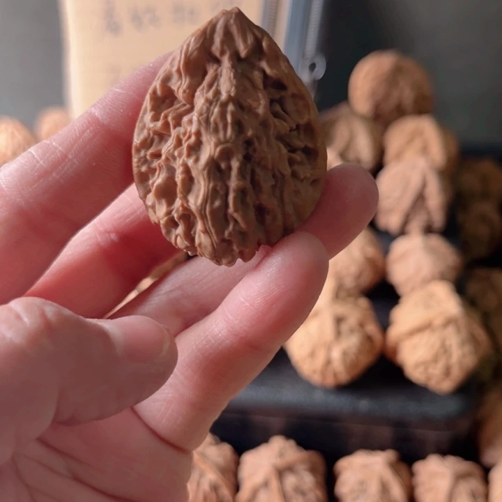 锦****文玩核桃吊坠文玩