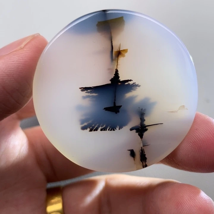 玛瑙/玉髓未镶嵌颈饰钟*