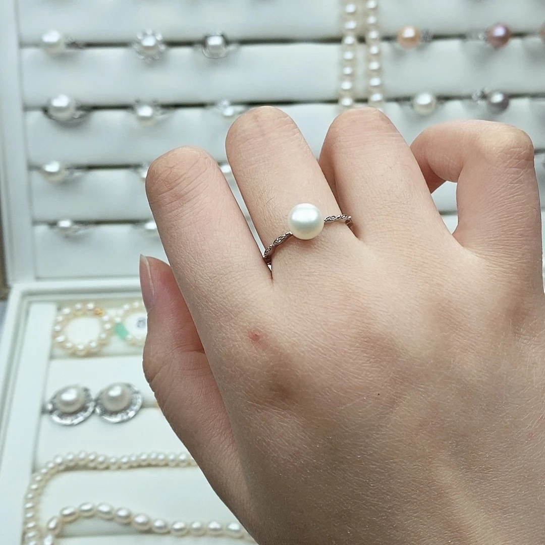 星***意淡水珍珠银S925镶嵌戒指