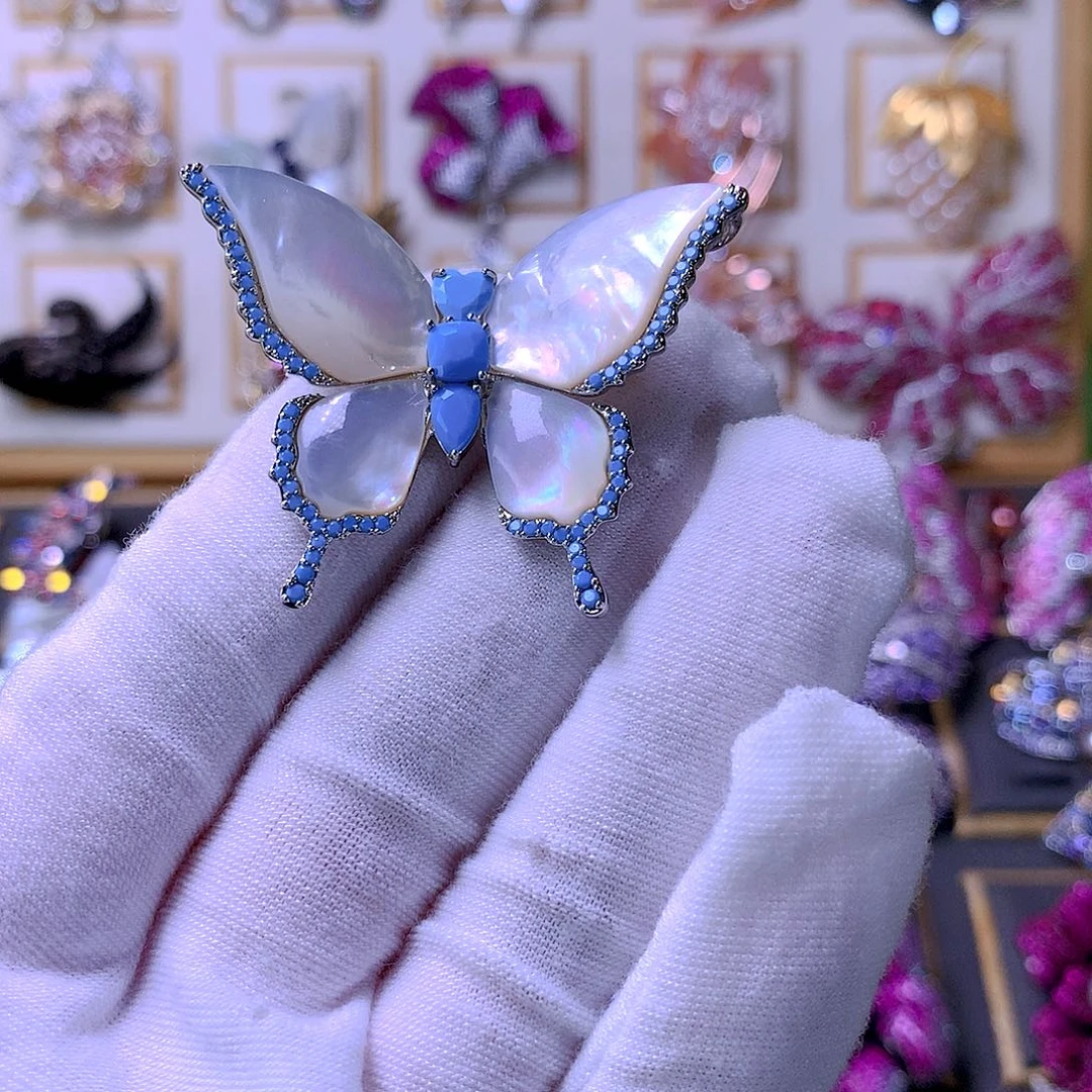 合成立方氧化锆铜胸针胸花