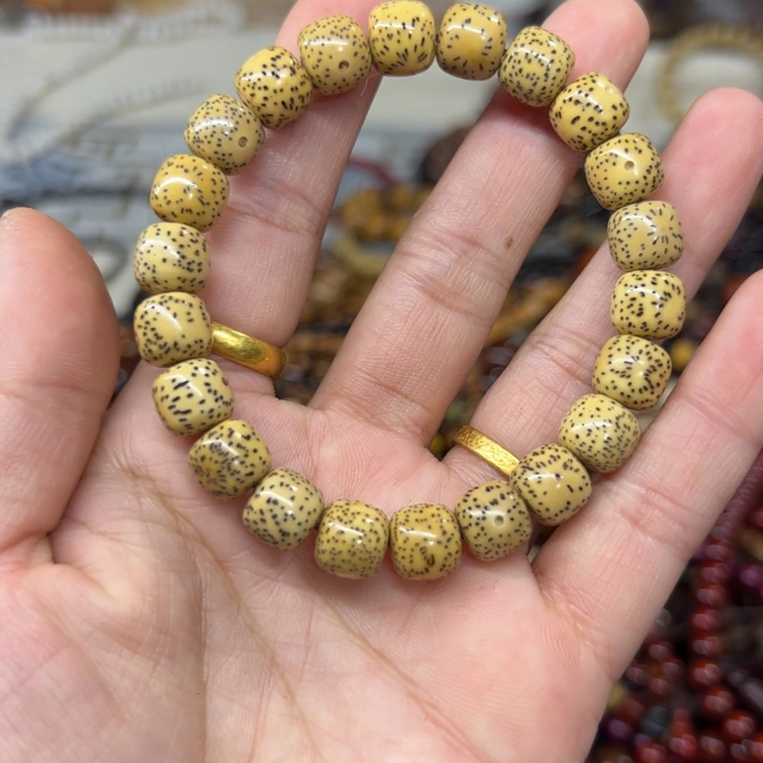 维腊木（绿檀）无事牌