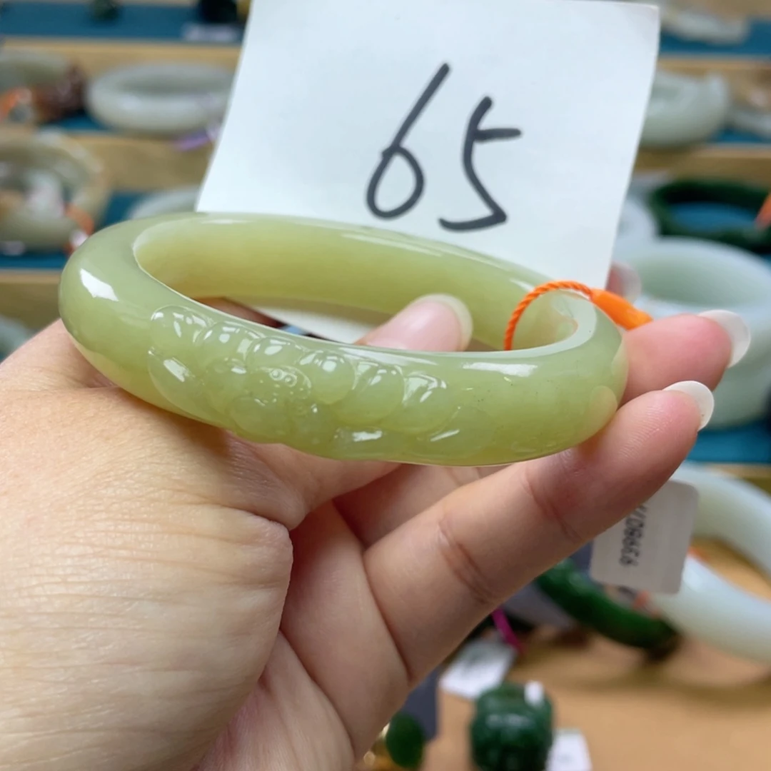 未镶嵌手镯和田玉圈口57