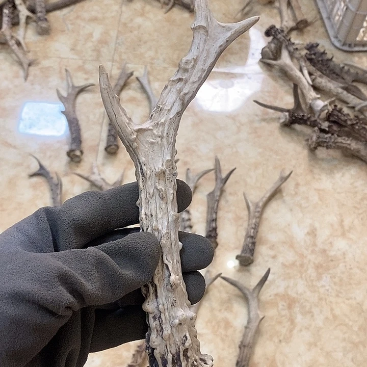 姗***姗大叶紫檀（黑酸枝木类）