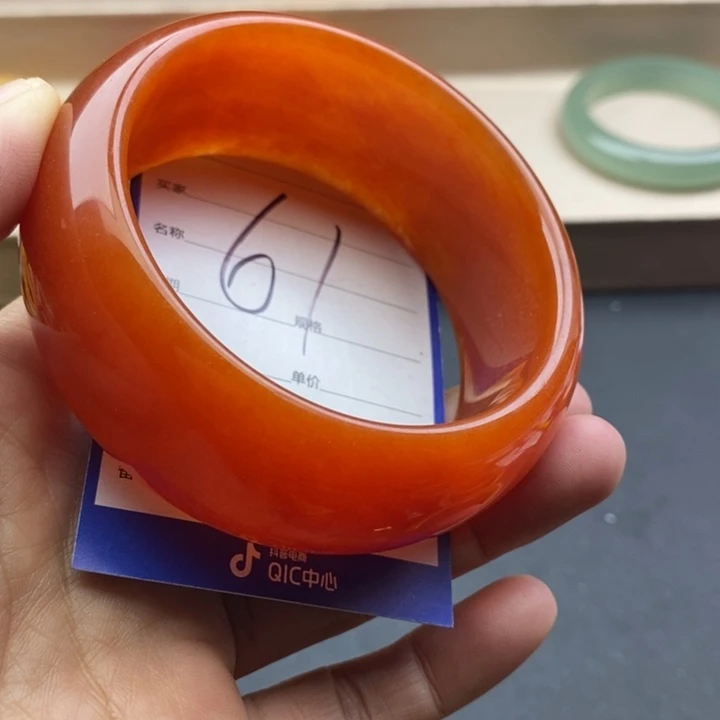 石英质玉未镶嵌手镯