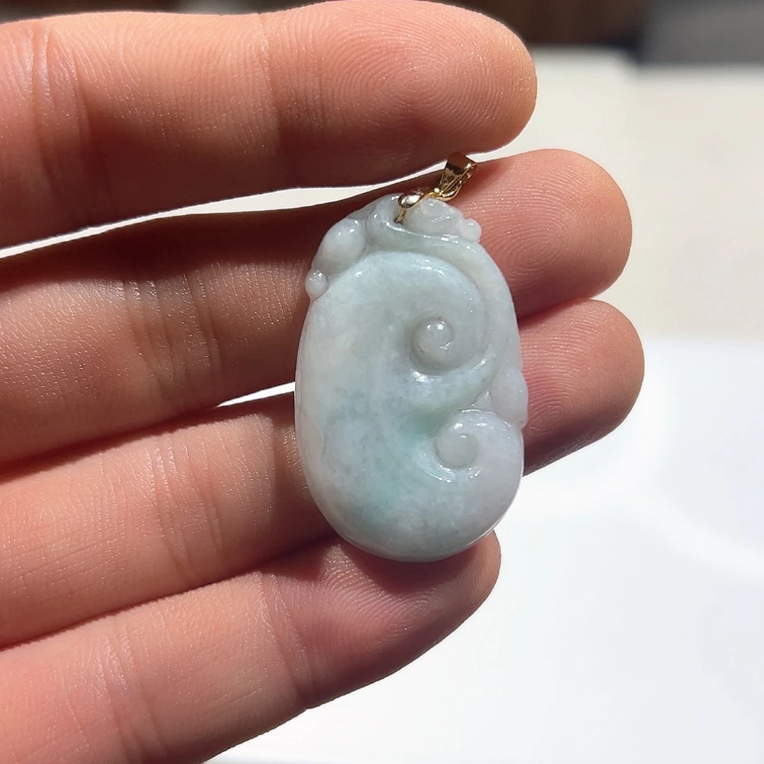 翡翠未镶嵌颈饰挂件