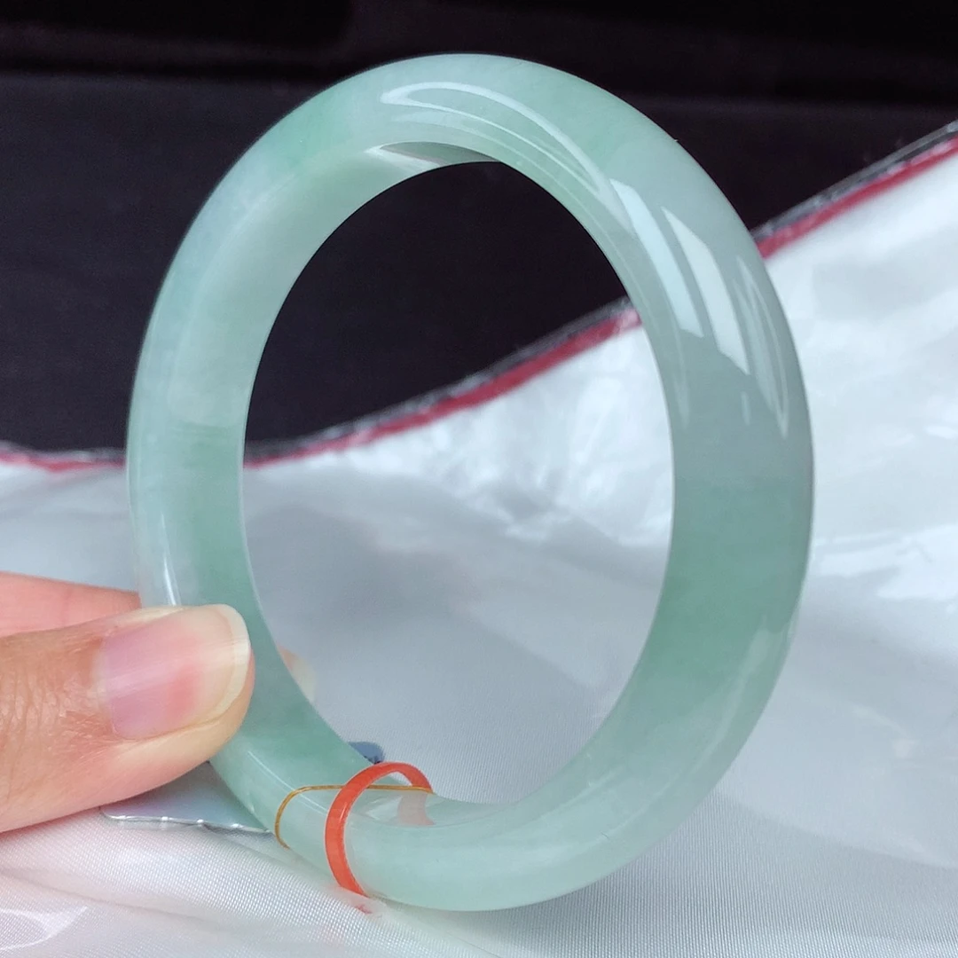 翡翠手镯未镶嵌62圈3182