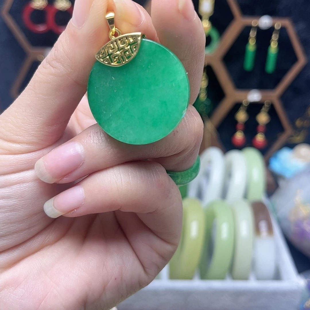 翡翠未镶嵌耳饰圆