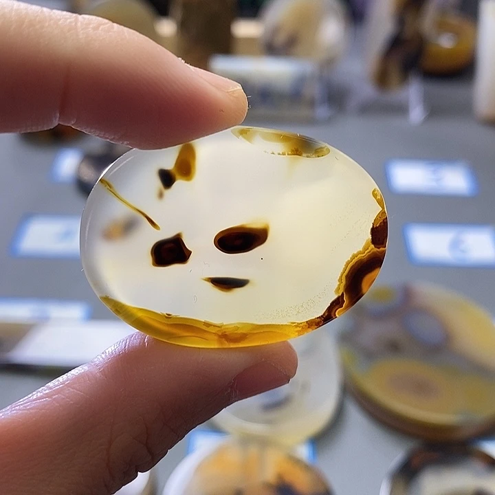 玛瑙/玉髓未镶嵌珠宝半成品60