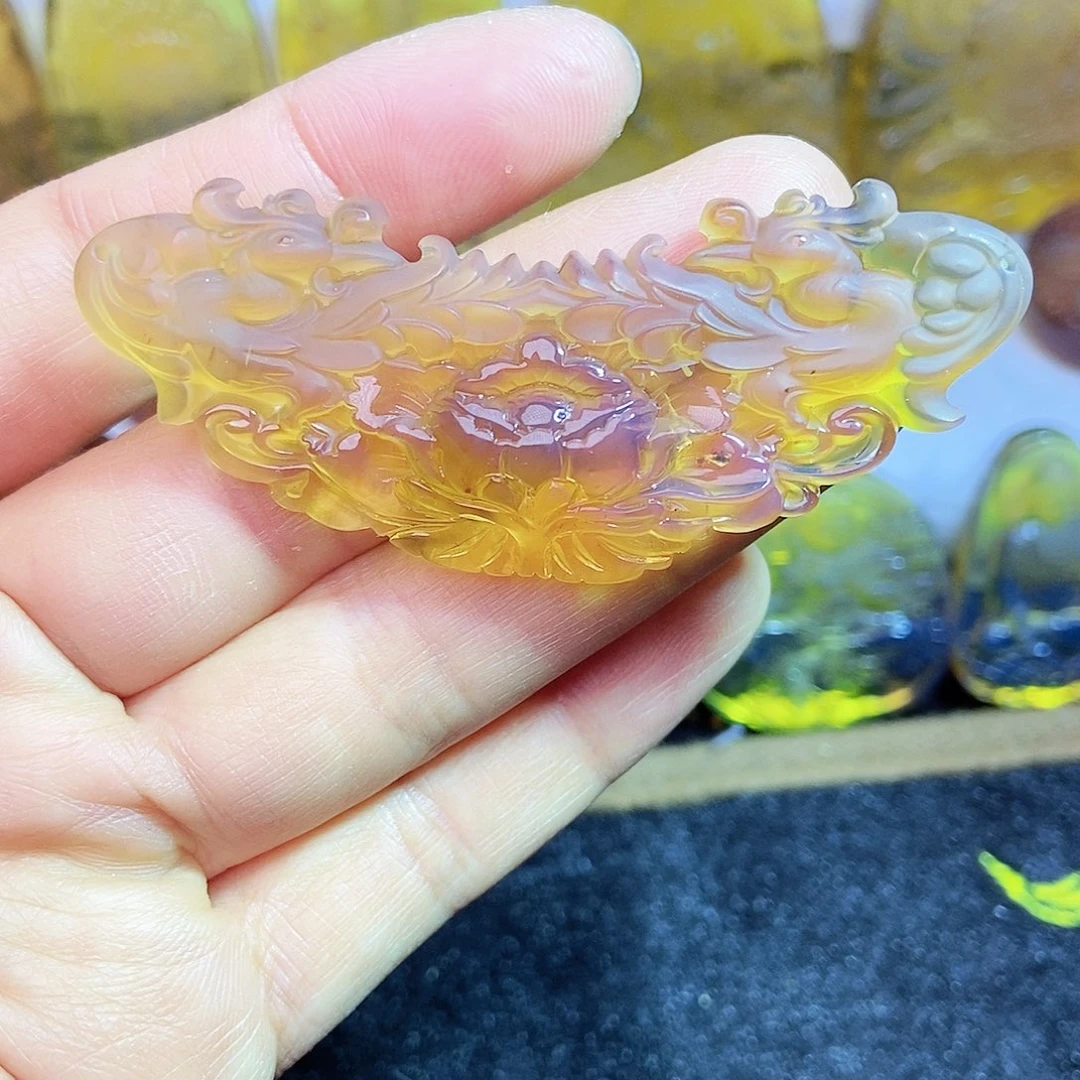 琥珀颈饰未镶嵌凤凰