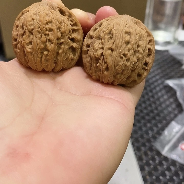 文玩核桃吊坠38绣球