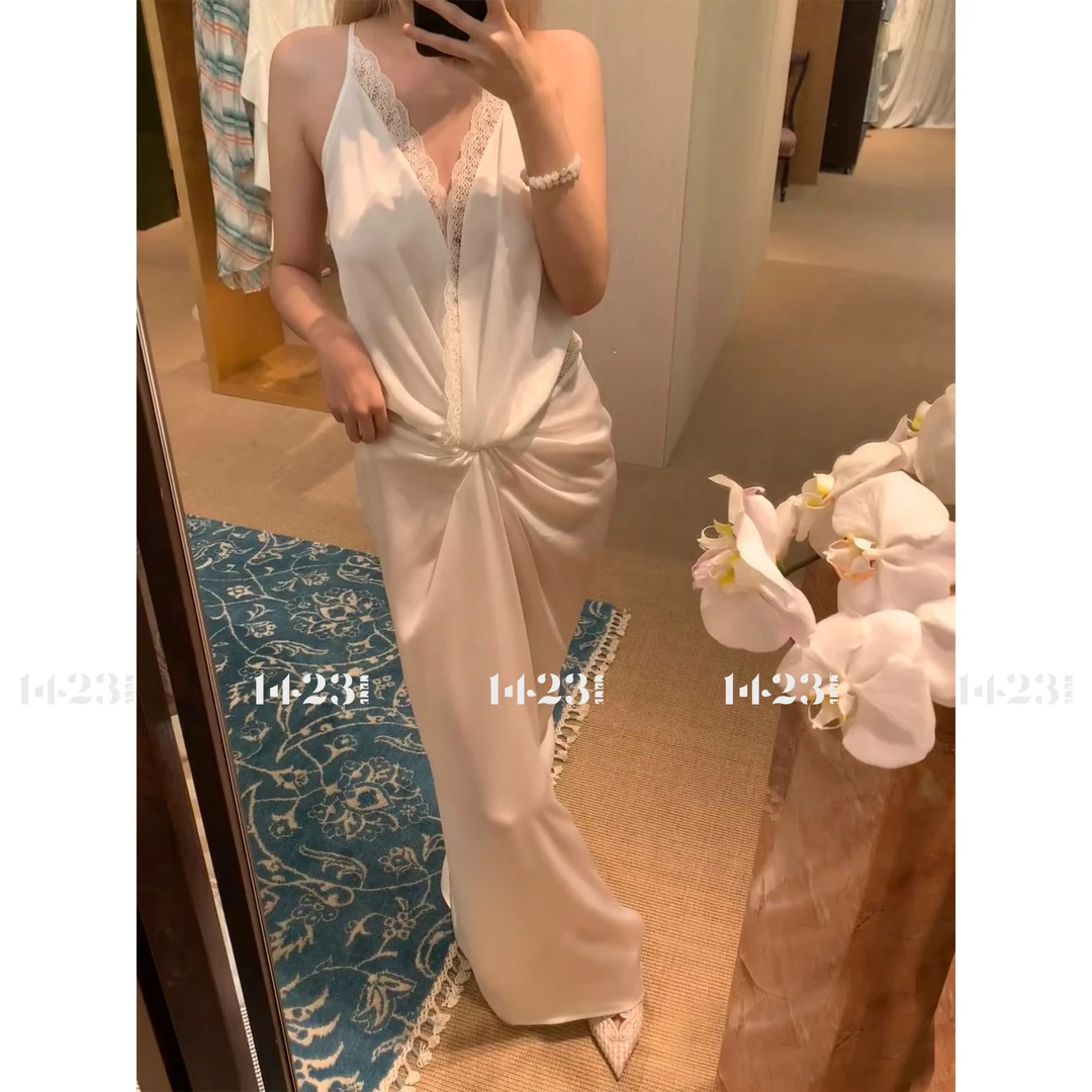 1423【月光女神】深V领蕾丝拼接缎面气质白色名媛礼服吊带连衣裙