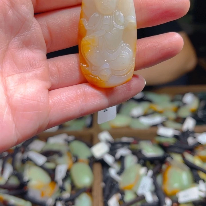 【闪购商品】和田玉未镶嵌颈饰