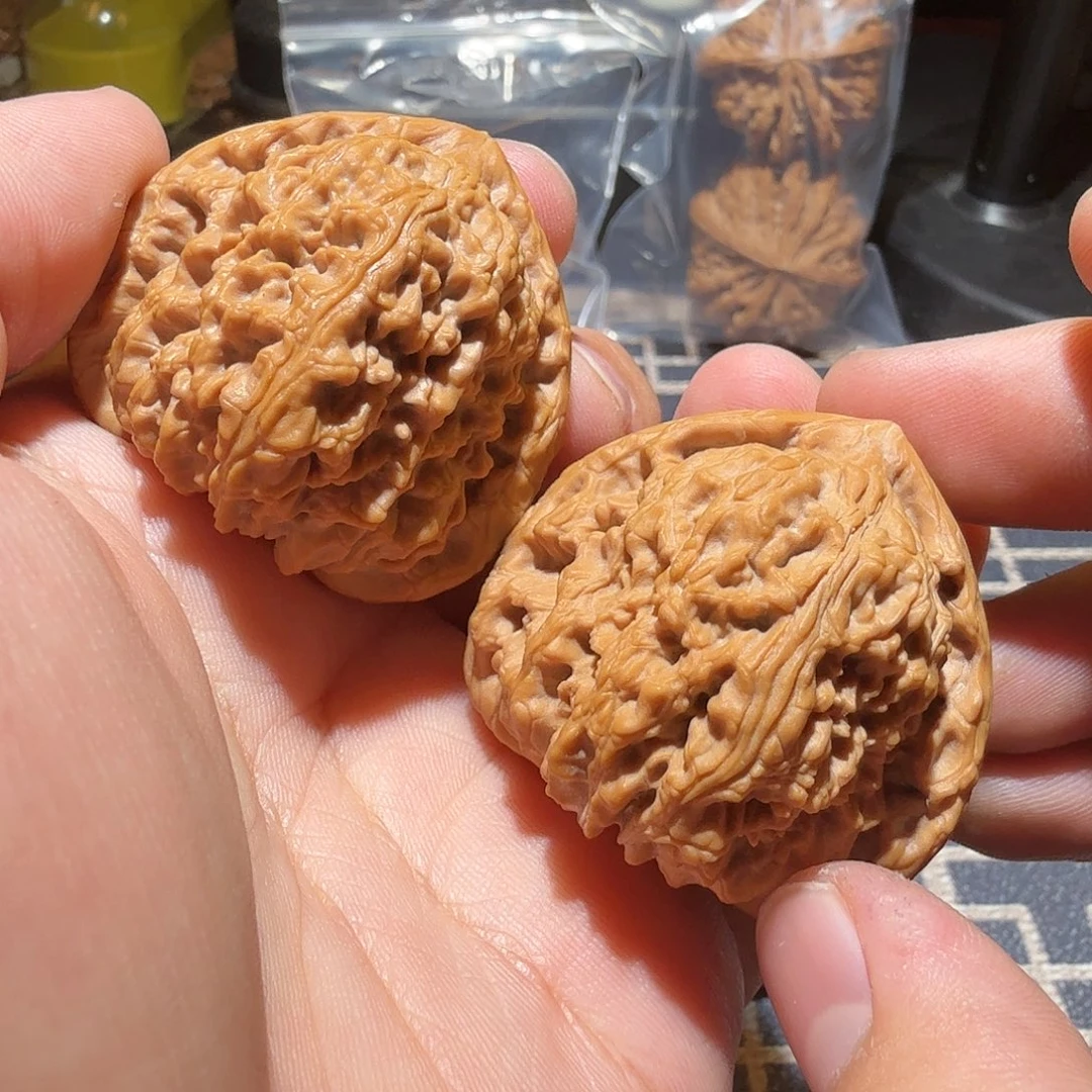 文玩核桃把件南疆·三角