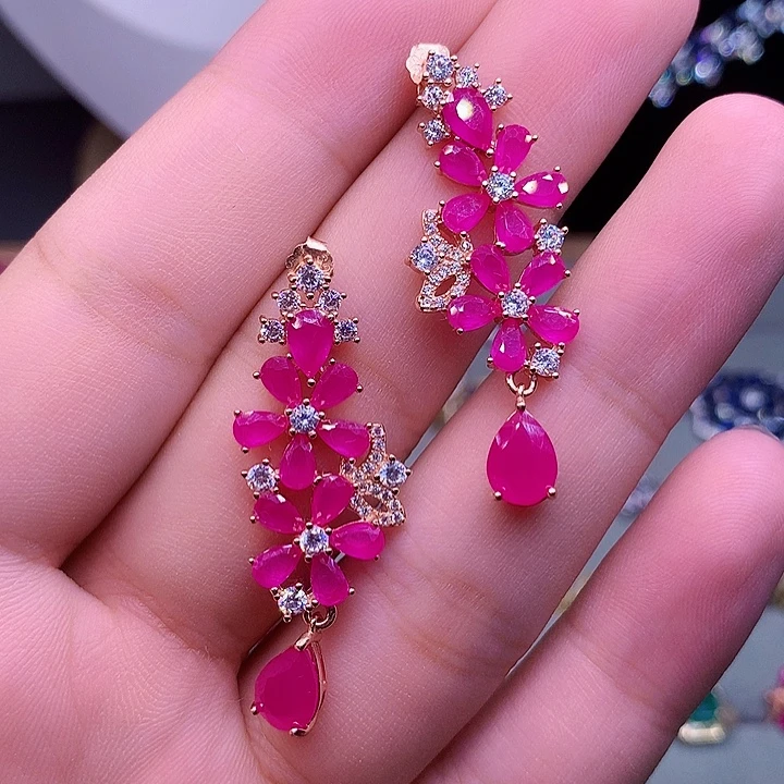 银S925镶嵌红宝石耳饰