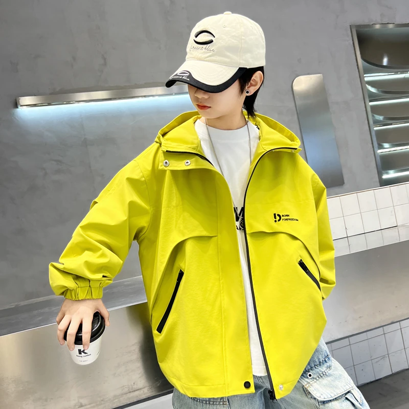 男童外套2025新款冲锋衣春装中大童儿童春季连帽风衣春秋款上衣潮