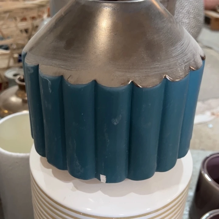 子***长陶瓷花瓶摆件外贸出口微瑕捡漏高18口7公分磕碰