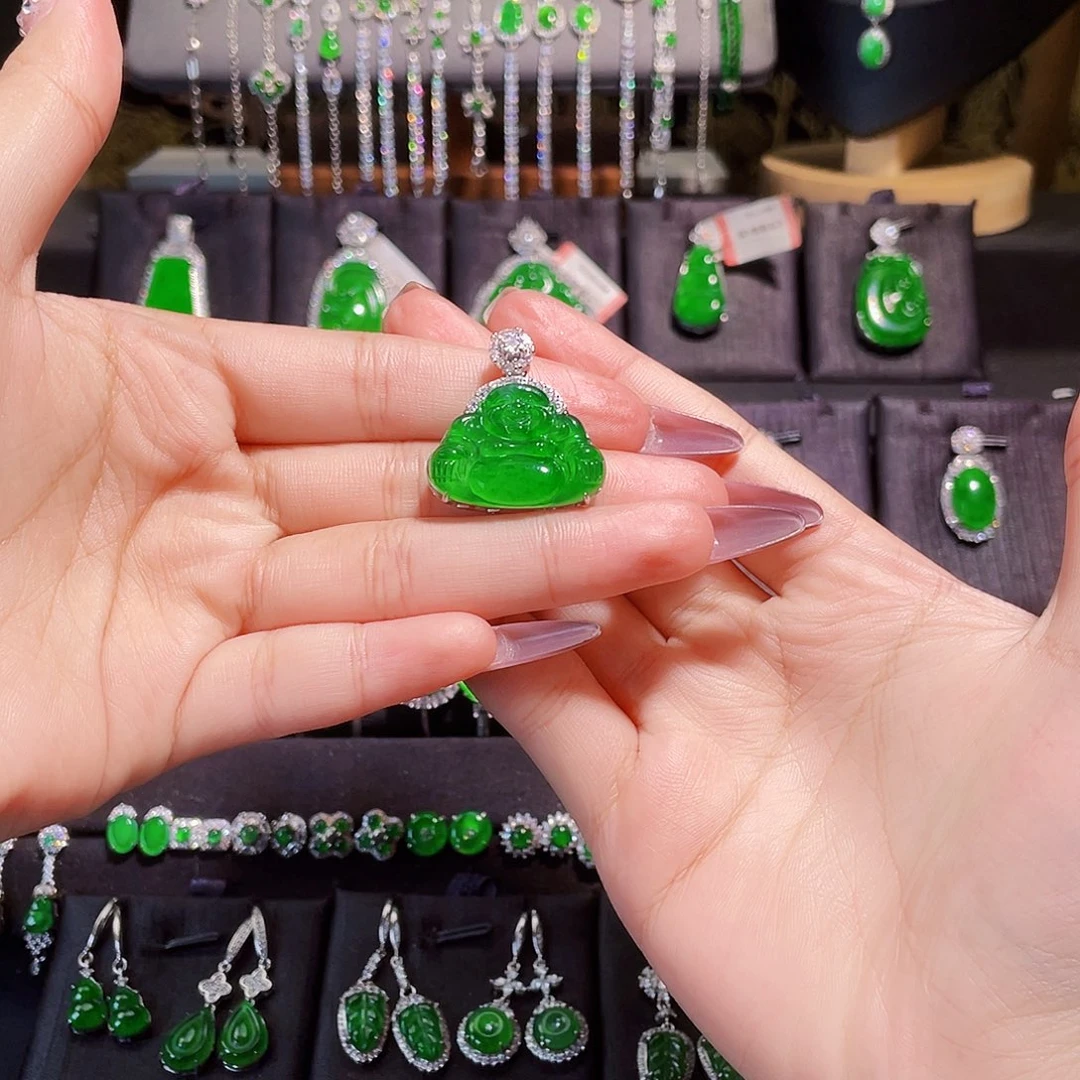 青***园翡翠银S925镶嵌颈饰佛公