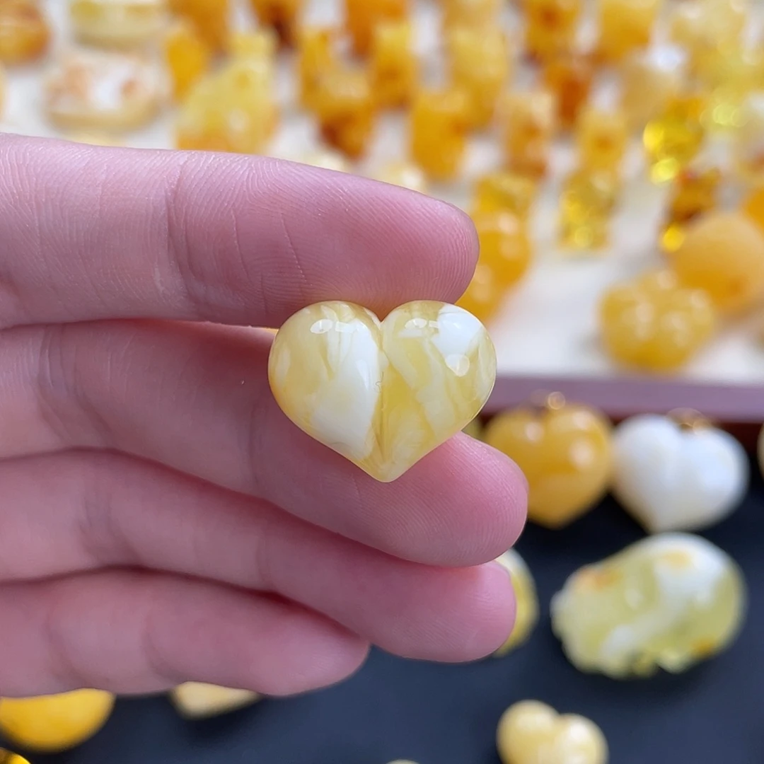 未镶嵌蜜蜡珠宝奇石