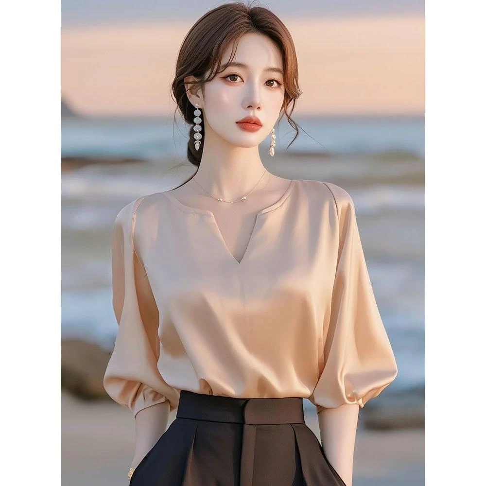 SS301法式高级感气质通勤上衣独特漂亮小衫纯色v领缎面衬衫女早春