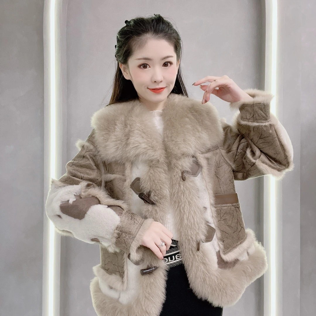 【爱路莎】918-699 新款设计凸版皮毛一体 秋冬皮草女士外套