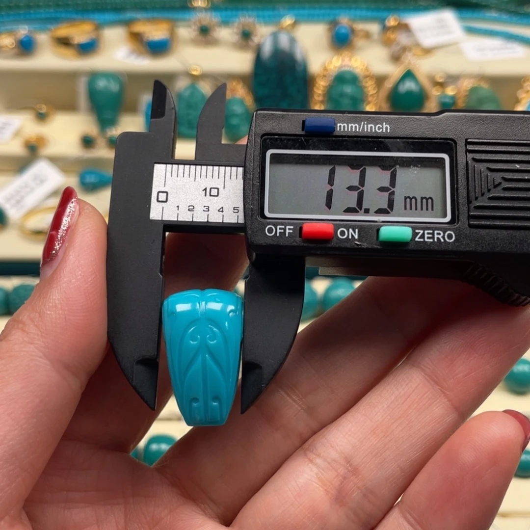 未镶嵌绿松石珠宝奇石