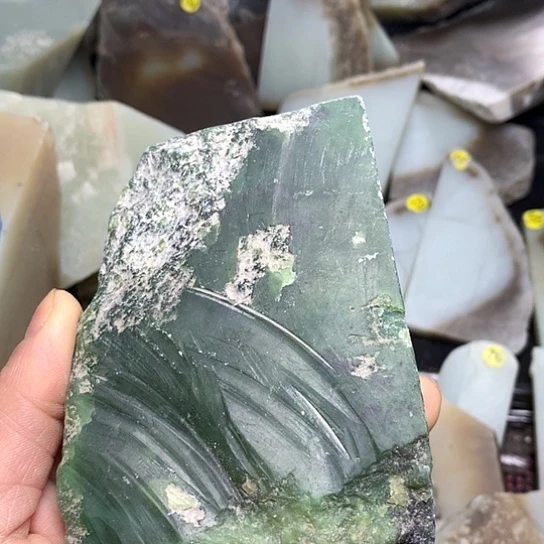和田玉（糖玉）未镶嵌珠宝半成品