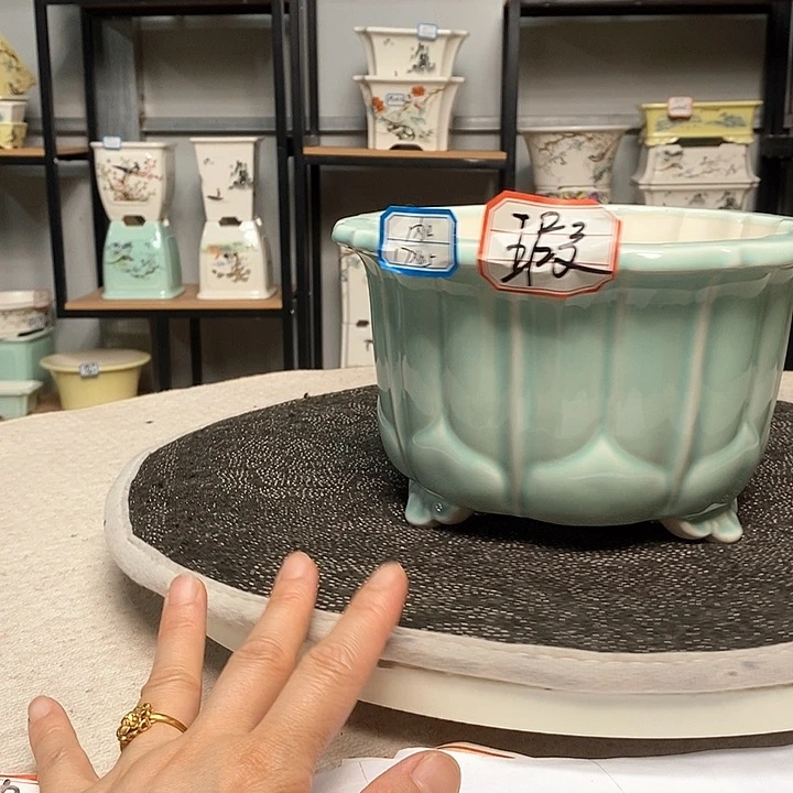 紫砂的花盆很漂亮4