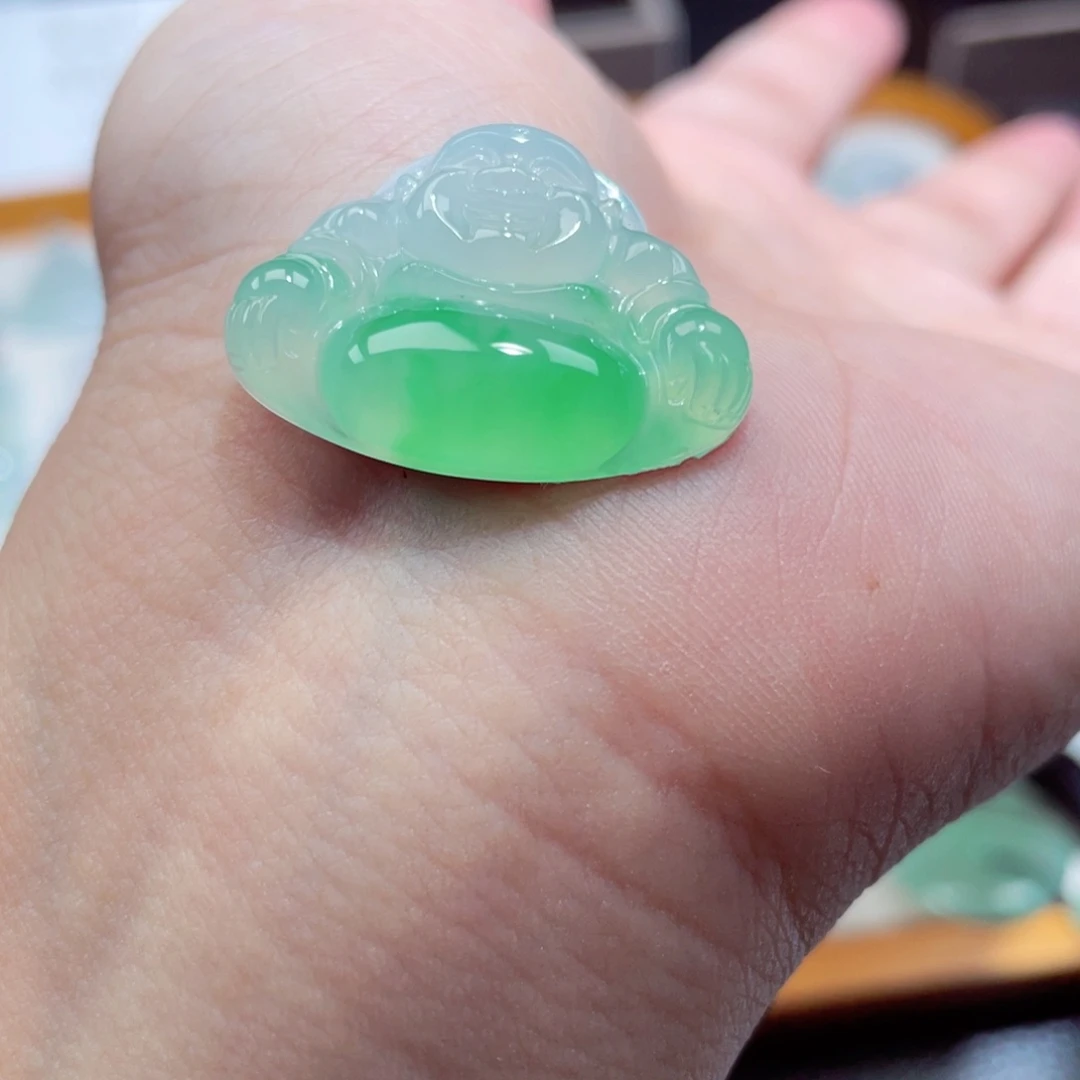 颈饰未镶嵌翡翠佛公