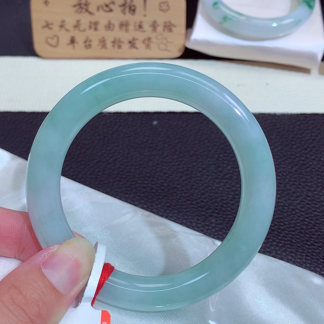 翡翠未镶嵌手镯1212