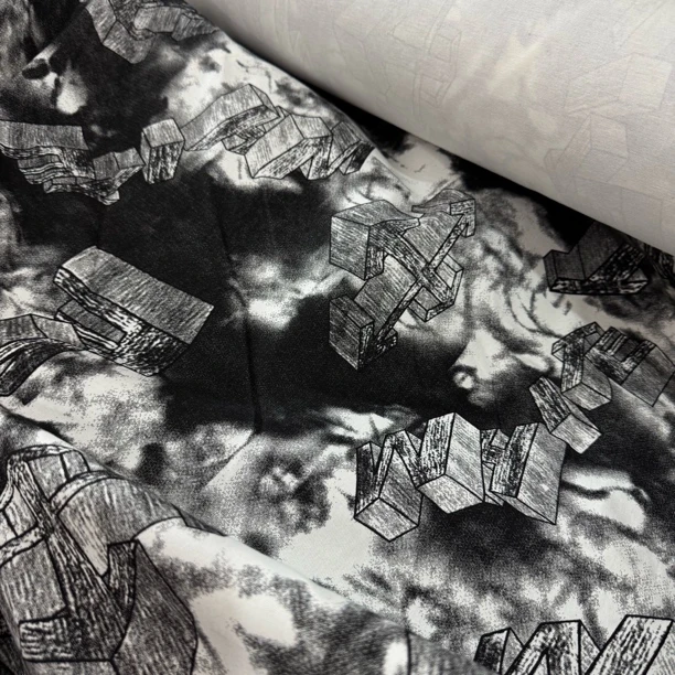 58 纯棉厚软水墨晕染牛仔面料3米价