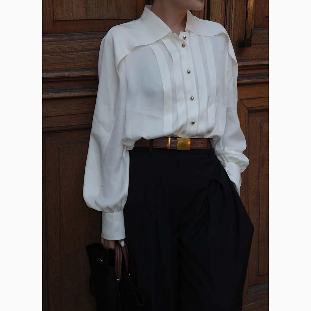 【闻芳】英气且浪漫 立V领荷叶边袖立体褶秋季法式女衬衫（裱里）