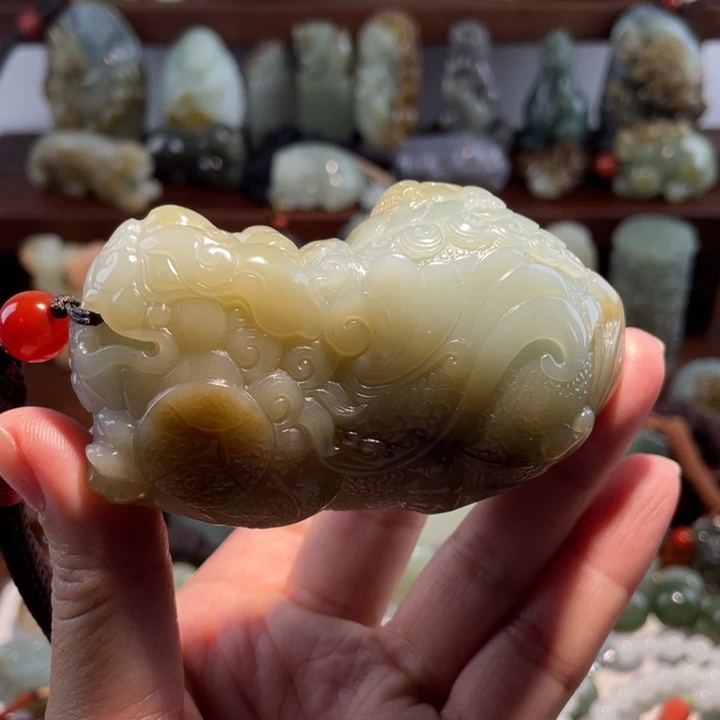 和田玉颈饰未镶嵌