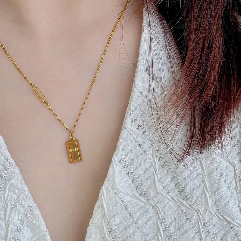 钛钢项链 小方砖吊坠项链女暴富轻奢小众高级感颈链简约毛衣百搭