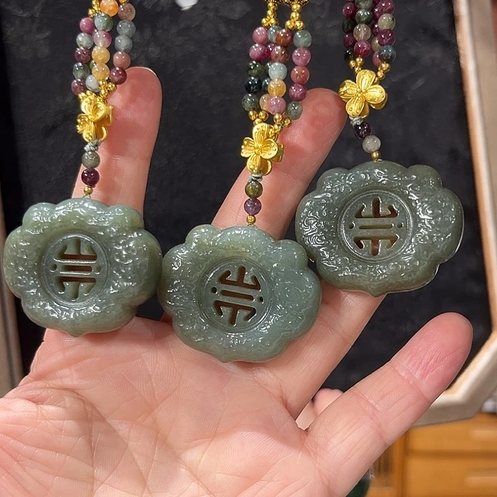 颈饰未镶嵌和田玉