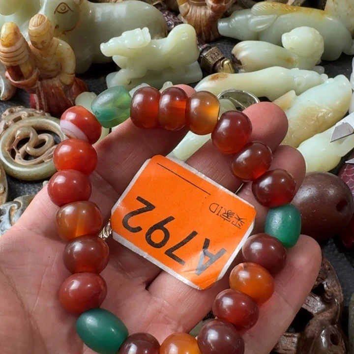 玛瑙/玉髓颈饰未镶嵌