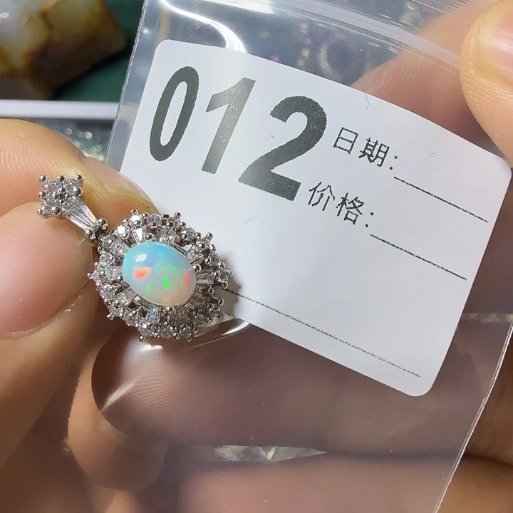 欧泊未镶嵌颈饰彩欧伯吊坠带皮绳发货