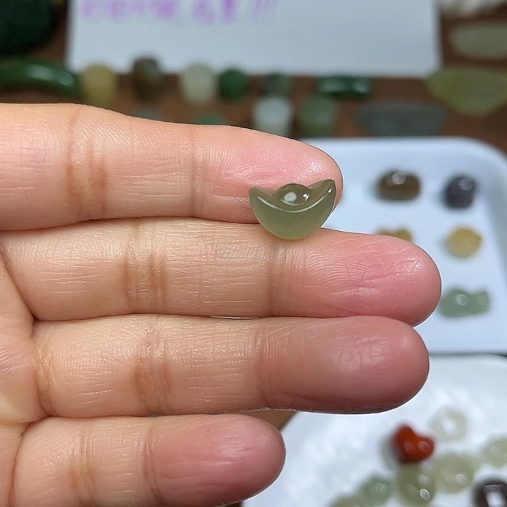 和田玉未镶嵌珠宝半成品88号