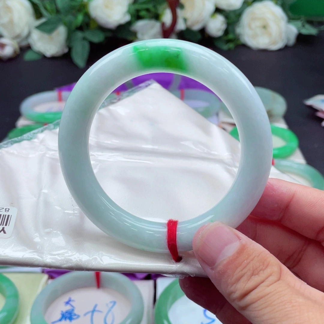 翡翠未镶嵌手镯翡翠