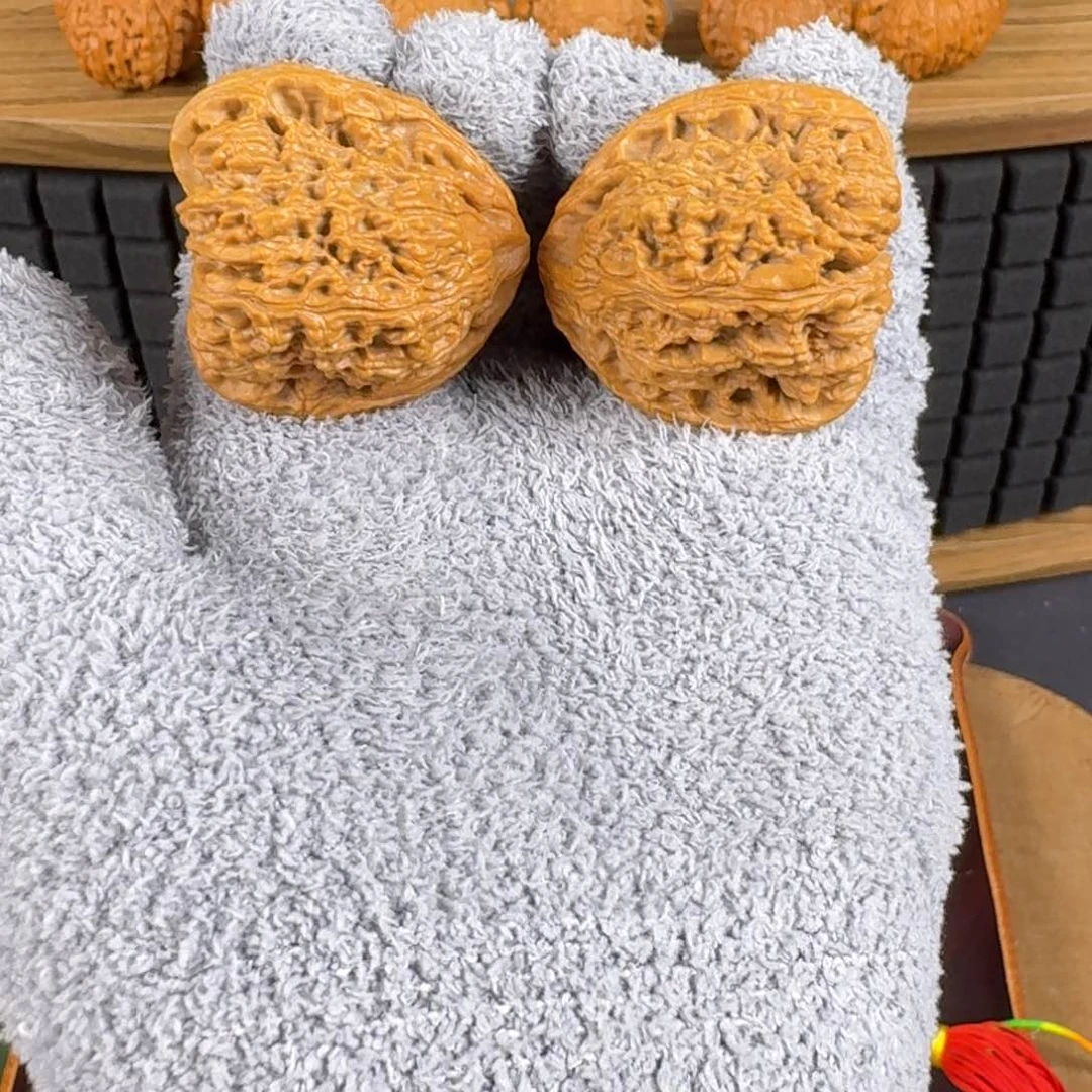 文玩核桃吊坠南疆天使之翼全品40