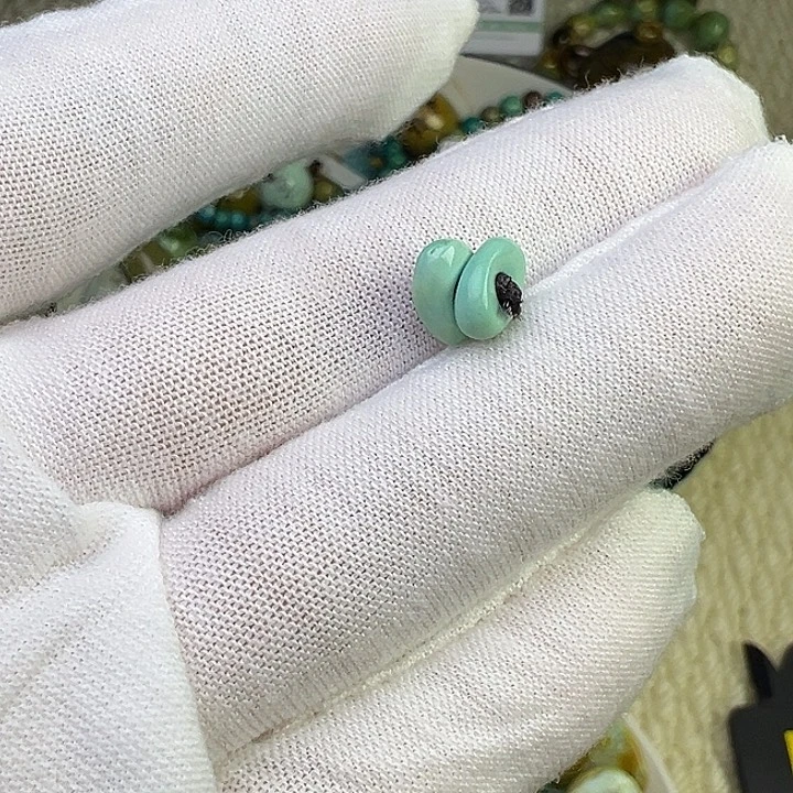 南红玛瑙未镶嵌珠宝奇石