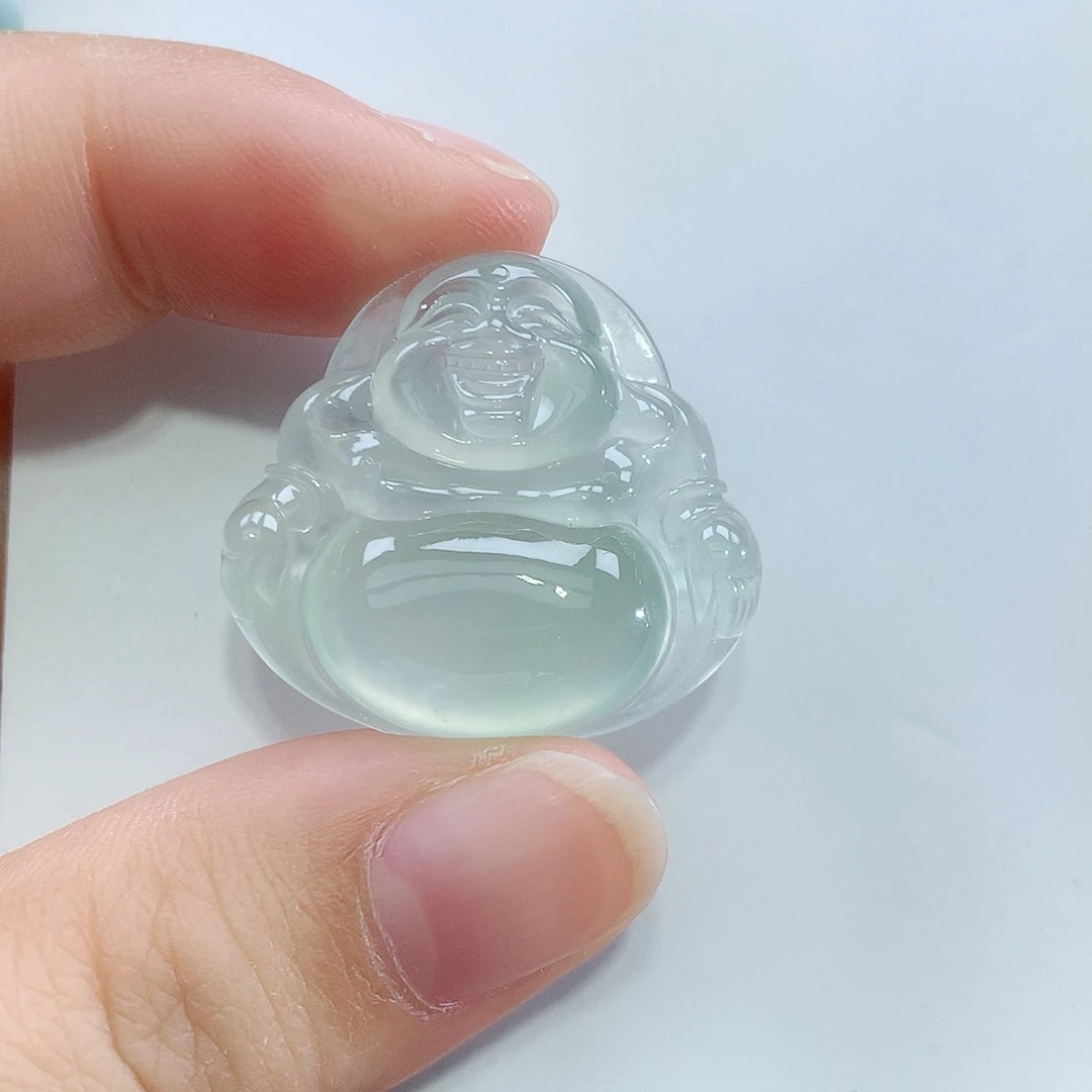 翡翠未镶嵌颈饰佛