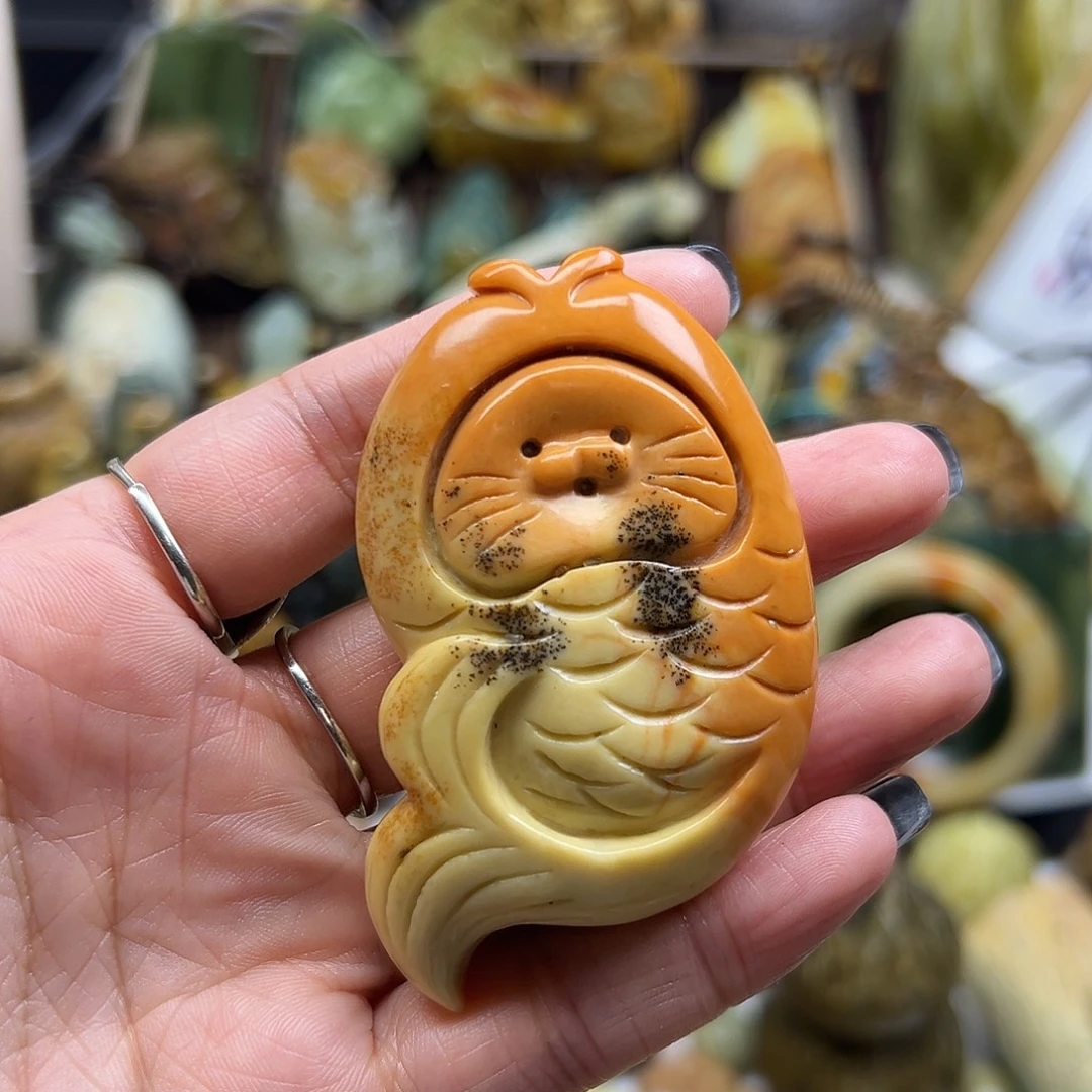 玉***喵未镶嵌岫玉颈饰辽阳料鱼宝